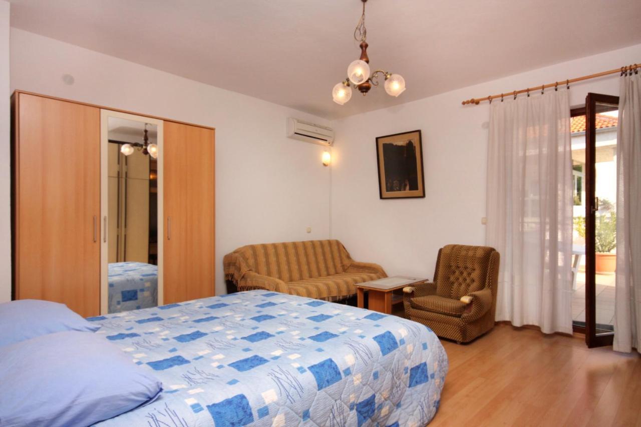Apartment Vrbnik 5301B 外观 照片